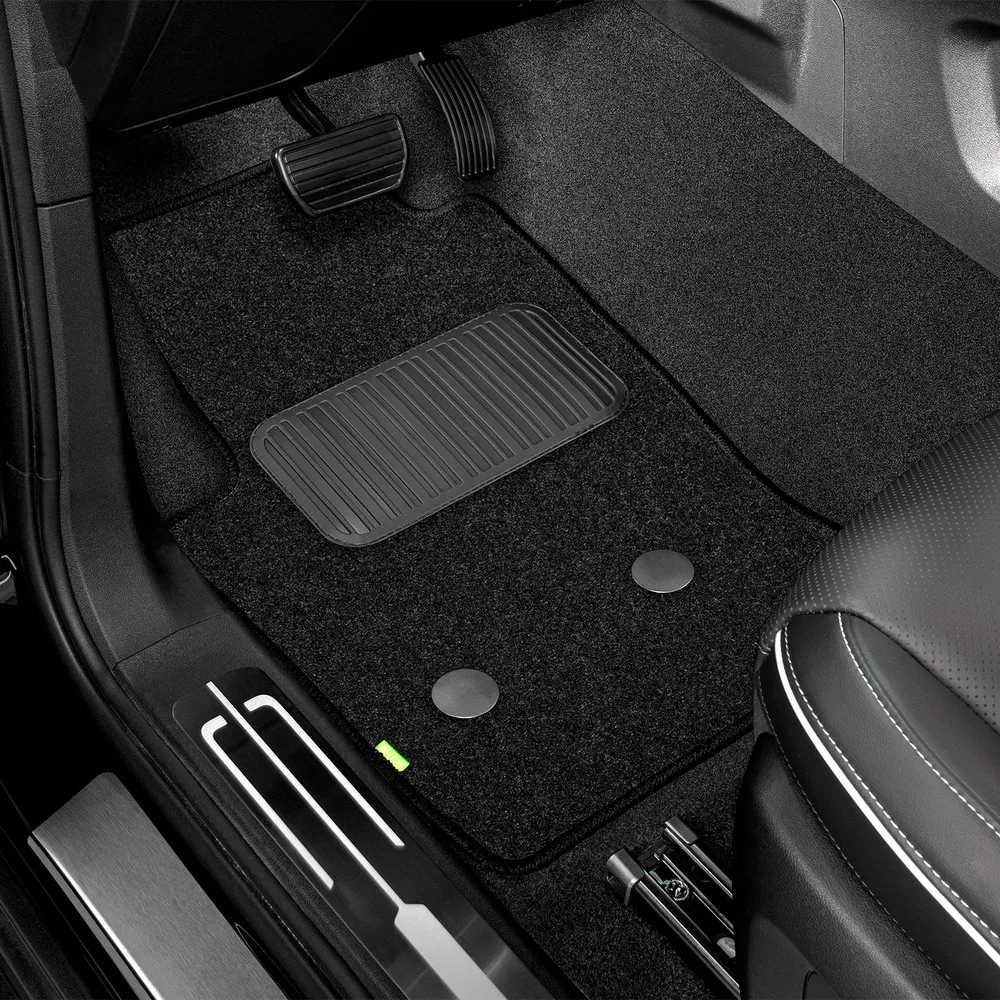 Чистка текстильных и ворсовых автомобильных ковриков: рекомендации